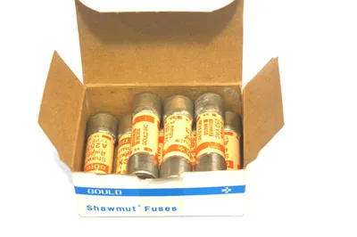 8 NEW GOULD SHAWMUT A25X3-1 FUSES A25X31
