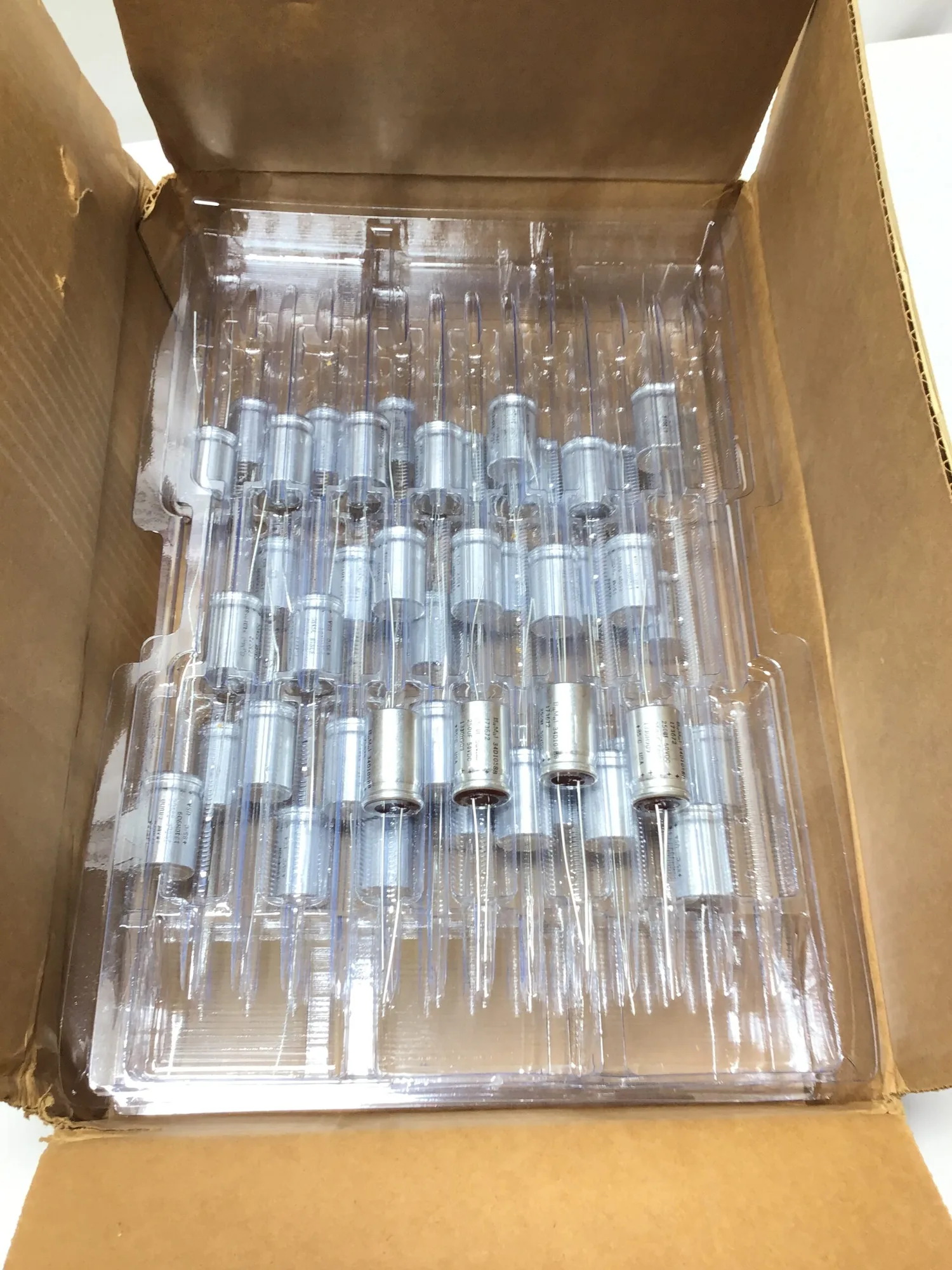 BMI ELECTROLYTIC 173672 Capacitor 250UF 50VDC RA/AX Leads (Lot of 44)