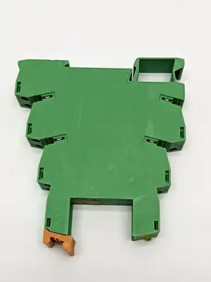 2967837,PLC-BSC-24DC/1IC/ACT | Phoenix Contact PLC-BSC-24DC/1IC/ACT Relay Base 2967837 - Used