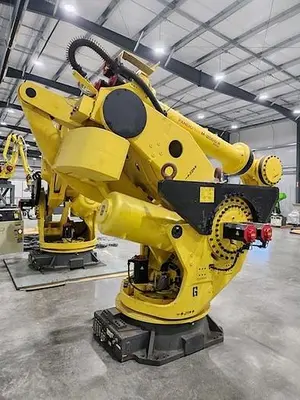 USED 2010 FANUC M-2000IA/900L