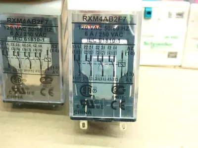 NEW SCHNEIDER ELECTRIC RXM4AB2F7