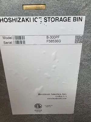 Used Hoshizaki Used Hoshizaki B-300PF 22" Ice Machine Storage Bin 300 lb - FG8 Restaurant Storage Containers Illinois US | Falcon Restaurant Supply #1373781