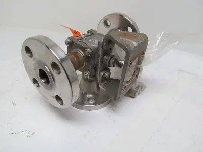 PBM DPH-E5M-L10-02A 1" Stainless Steel 3-Way Flanged Valve w/Actuator Bracket