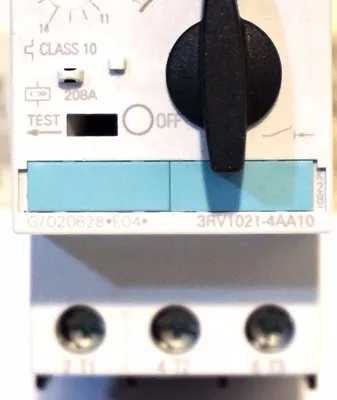 USED SIEMENS 3RV1021-4AA10 MOTOR PROTECTOR 3RV10214AA10