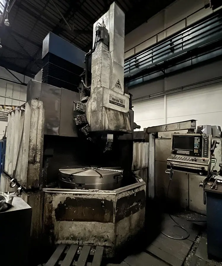 USED 1986 TOS SKIQ 12 CNC