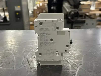 NEW SCHNEIDER ELECTRIC M9F42115