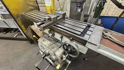 Used LAGUN FU-1400 Universal Mills Ontario CA | Avo's Machinery Equipment Inc. #1319116