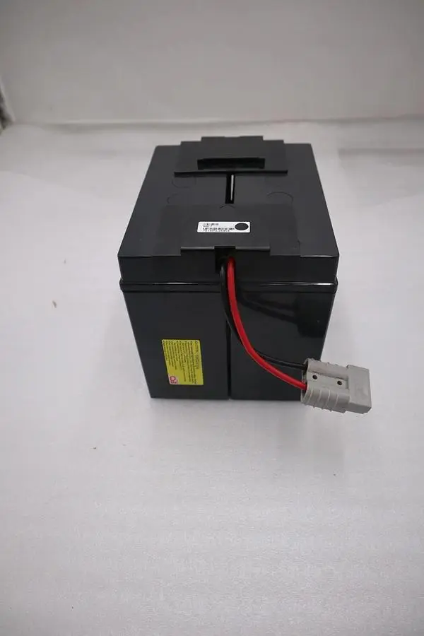 NEW SCHNEIDER ELECTRIC APC RBC7 NON-SPILLABLE BATTERY 17AH 12 VAC STOCK H68