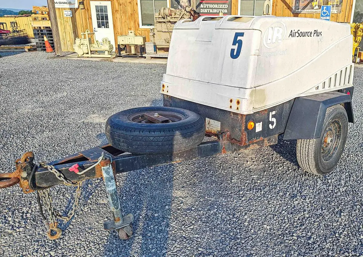Used 2006 INGERSOLL-RAND 185 CFM AIR COMPRESSOR Rotary Screw & Sliding Vane Air Compressors Pennsylvania US | East West Machinery & Drilling #1417699