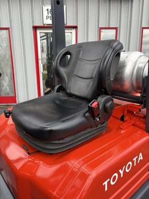 USED TOYOTA 02-5FG30