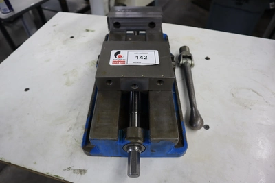 Used KURT WORKHOLDING SOLUTIONS D688 Vises Minnesota US | Machinesused.com #1390022