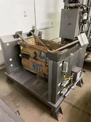 Whallon High Speed Bright Can Palletizer