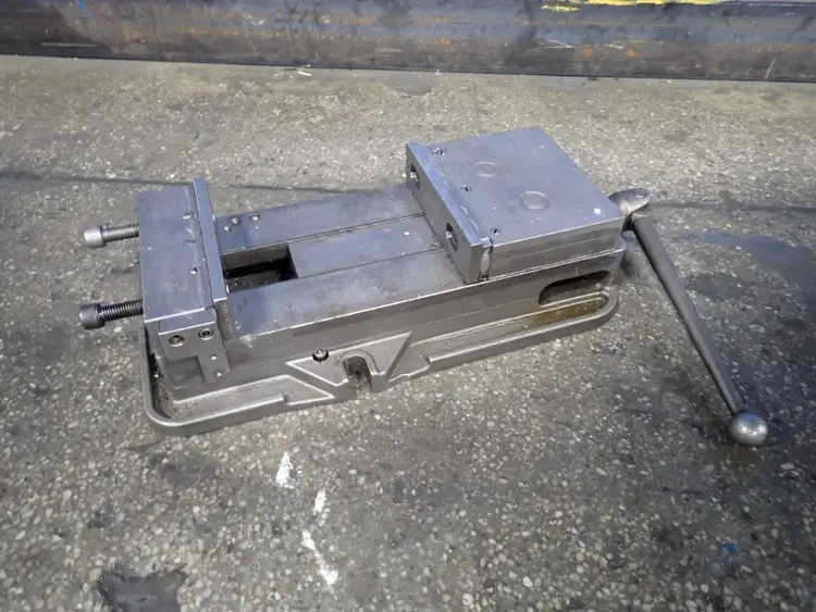 Used KURT _UNKNOWN_ Tooling & Accessories (Other) | HGR 24 #750670