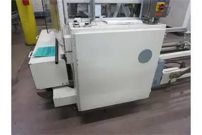 Elliot case erector w/ 9.5' x 7' Feed, 460V, 3 Ph