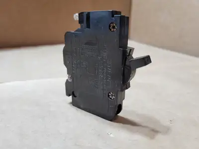 Used FPE _UNKNOWN_ Circuit Breakers British Columbia CA | Lenmark #1489004