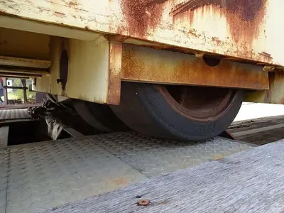 30 Ton 5th Wheel Industrial Yard Hard Tire Transport Trailer/Cart 31' Deck