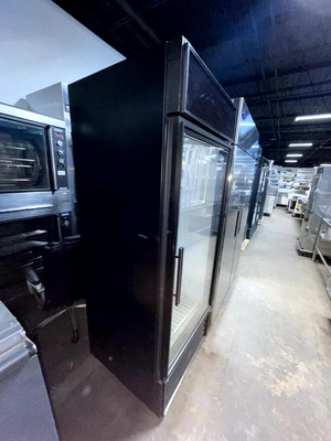 72-0369 True GDIM-26NT-LD Single Door Self Contained Cooler