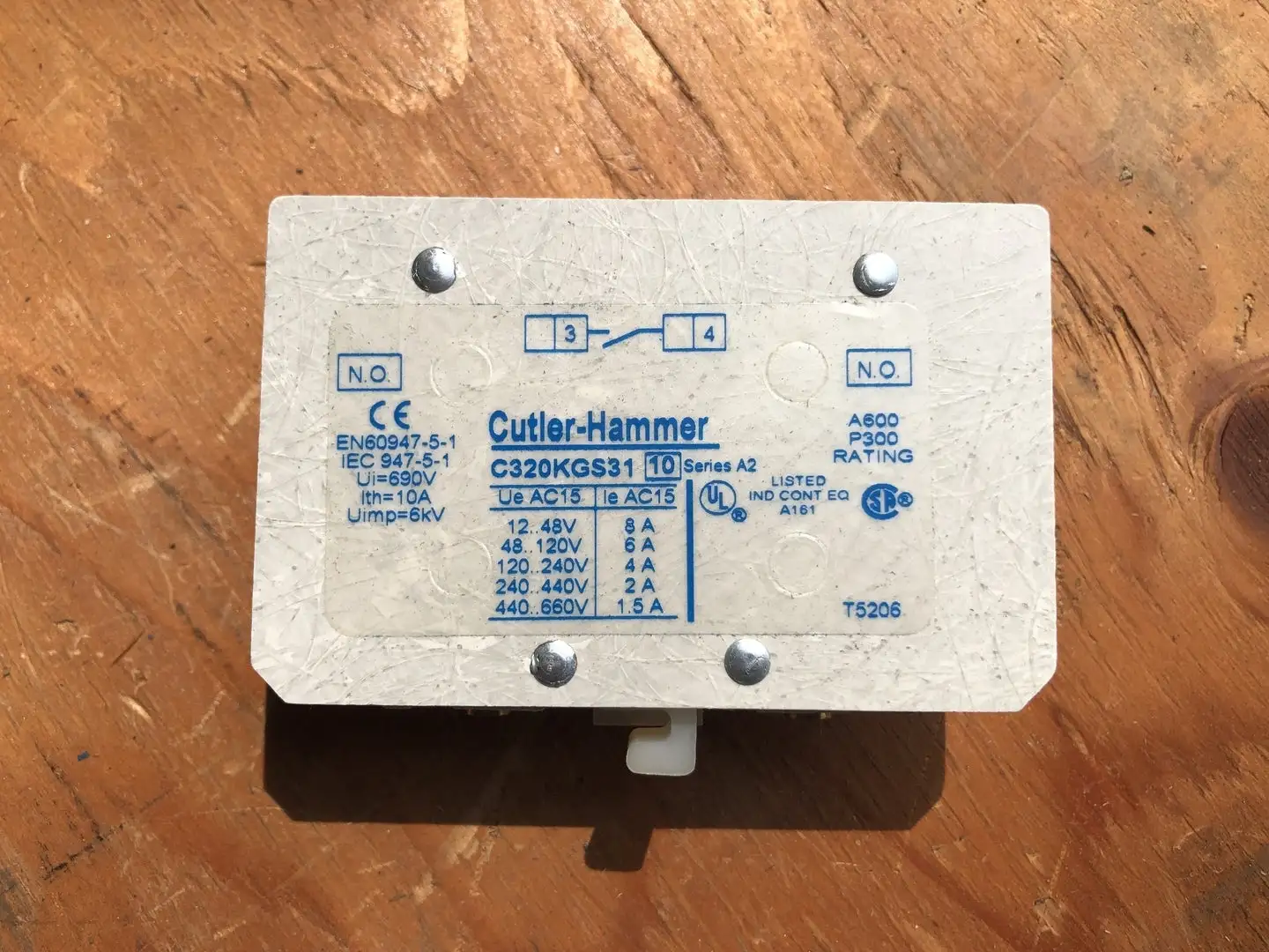 Used EATON C320KGS31 Switchgears British Columbia CA | Lenmark #244351
