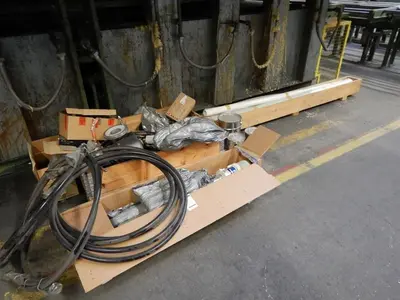 USED WEMHÖRNER VSF 600 TON SANDWICH PANELPRESS