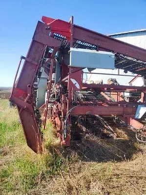 USED 2001 SPUDNIK 5640
