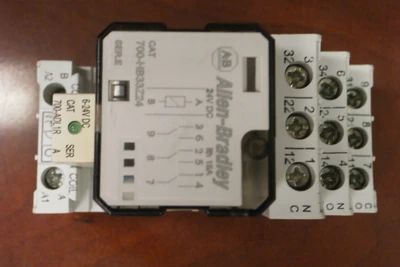 USED TELEMECANIQUE 700-HB33Z2  + 700-HN153 +700-ADL1R