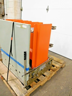 Used GE VB 7.2-500-3 Circuit Breakers Ohio US | Equipment Recovery Corp. #1331715