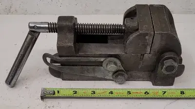 Used PIVOTAL VISE Misc Industrial Equipment Kentucky US | Aucto #686798