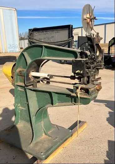 Used DENNIS VENEER TAPE MACHINE Veneer Splicers North Carolina US | Pruitt Machinery #716482