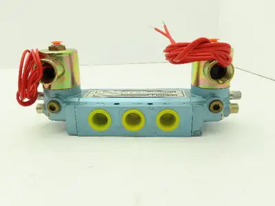 Skinner S3RRHAL4 Directional Control Valve 5-Way 3 Pos 120V 150 PSI 1/2" NPT