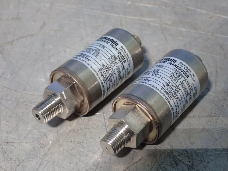 Used BARKSDALE 425T212 Pressure Transmitters Ohio US | HGR 24 #879885