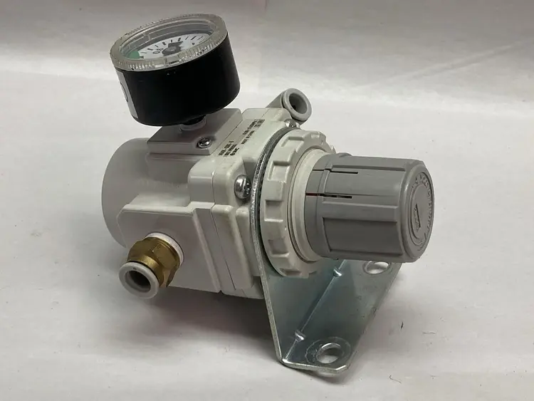 Used SMC AR40K-038G-B Air Pressure Regulators Ohio US | Surplus Asset Holdings #1578797