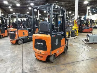 USED 2019 DOOSAN BC15S-5
