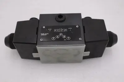 EATON/VICKERS,  DG4S4-016C-U-B-60 Hydraulic Pilot Valve NEW NO BOX STOCK GF-753