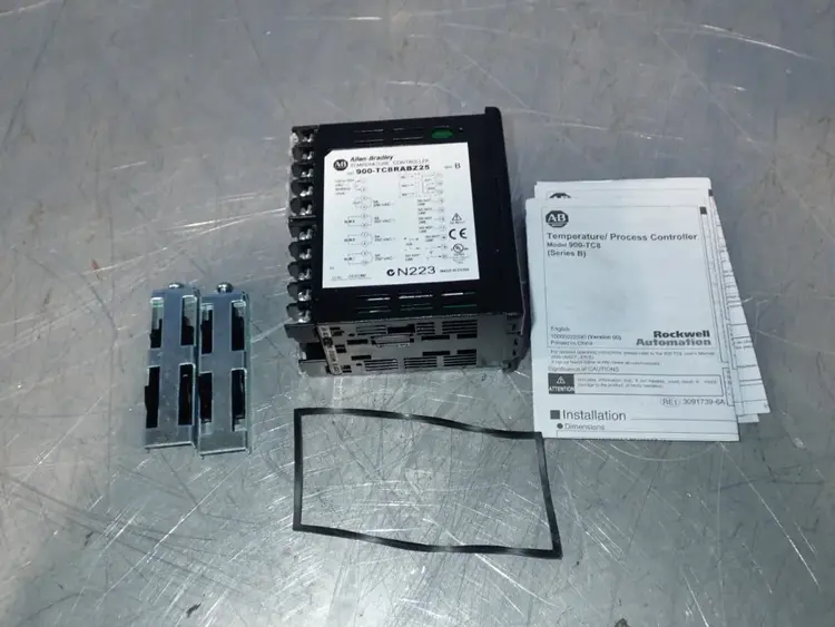 Used ALLEN BRADLEY 900TC8RABZ25 Temperature Controls Ohio US | HGR 24 #1069498