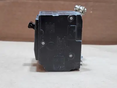 USED SQUARE D QO335