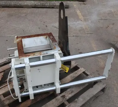 SPC7882  Valve 12" square  K-Tron Premier rotary airlock feeder Quick clean out.