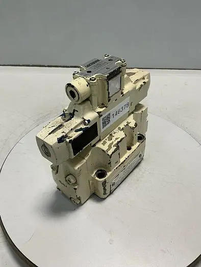 Used VICKERS DG5V-7-6C-T-PL-T-10-JA-S443 Valves/Fittings Michigan US | Ideal Machinery #698177