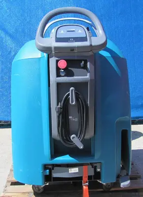 USED TENNANT B7