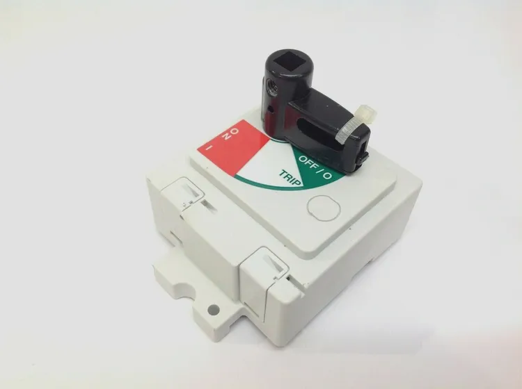 Used UNBRANDED CIRCUIT BREAKER ASSEMBLY ON TRIP OFF Circuit Breakers | Maverick Industrial Sales #1120762