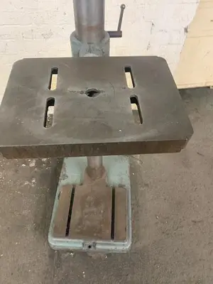 5924-410 Clausing Model 1670 15″ Variable Speed Floor Model Drill Press