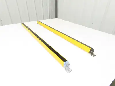 Schmersal SLC440COM-ER-0890-14 Safety Light Curtain Transmitter & Receiver Set