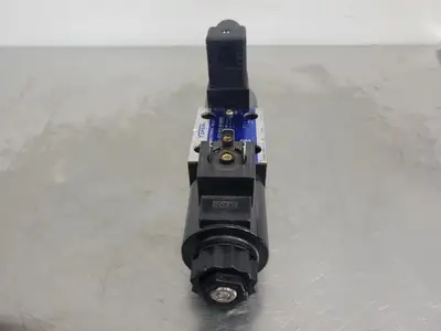 NEW YUKEN DSG-01-3C3-D12-N-60905