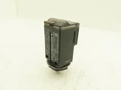 Allen Bradley 42GRU-9200-QD Photoswitch Polar Retroreflective 10-40vdc PNP/NPN