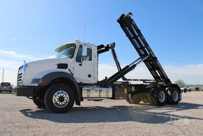New | in-Stock 2025 MACK GRANITE 64BR Rolloff Trucks Texas US | Roll Off Truck World #1491919