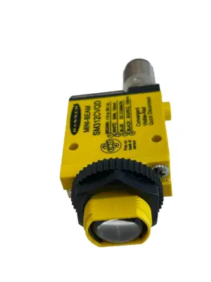 NEW BANNER ENGINEERING SM312CVQD PHOTOELECTRIC SENSOR 26832