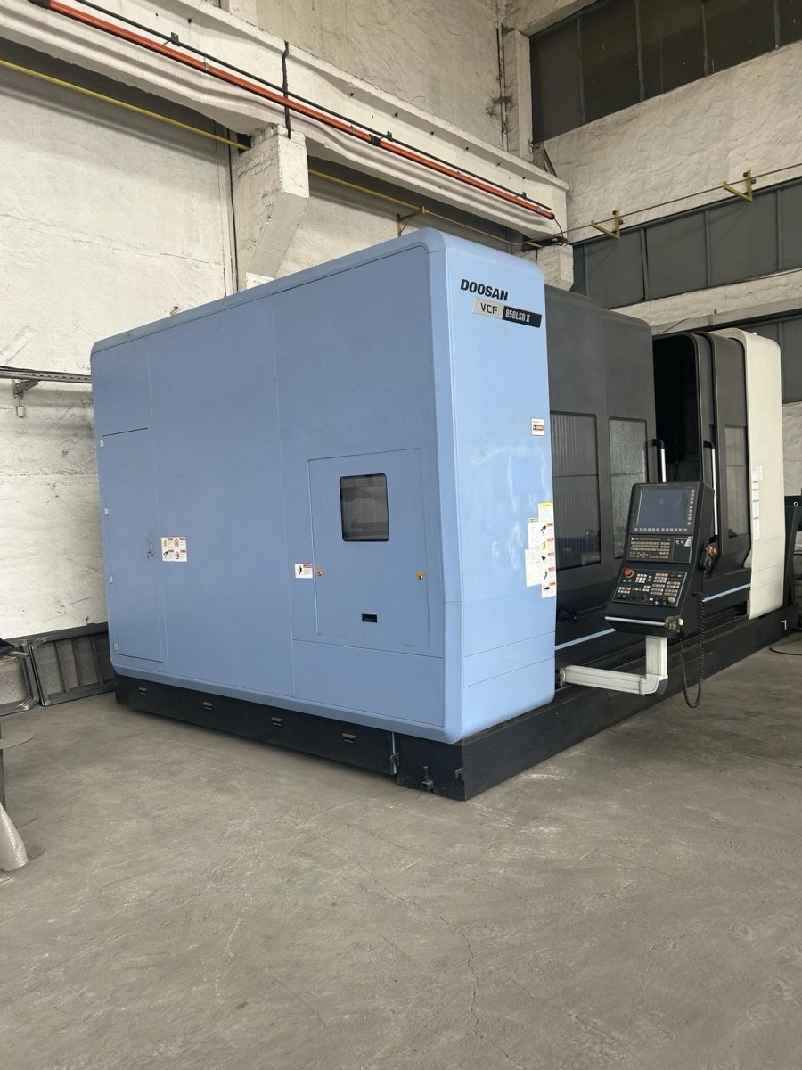 DOOSAN 5-axis Multi-purpose Vertical Machining Center, condition of a new, 1993 run hrs only