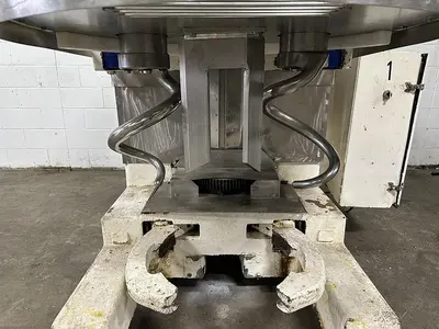 USED 1993 VMI SPI400DAVI