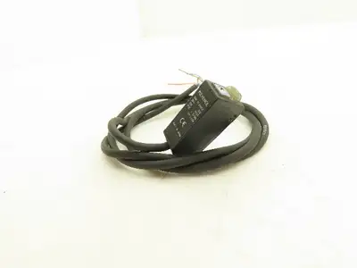 Keyence PZ-M61 Photoelectric Sensor 12-24vDC NPN Lot of 6