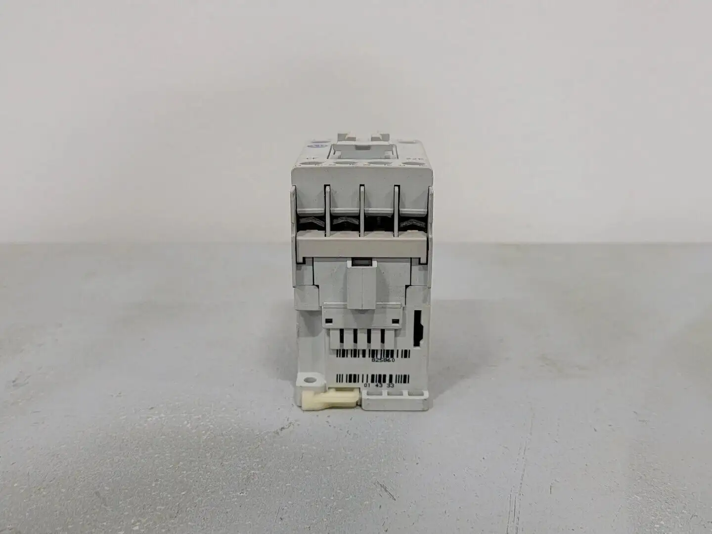 USED ALLEN-BRADLEY 700-CF220