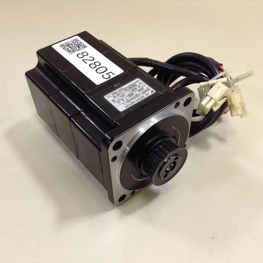 USED YASKAWA SGMP-02AWYR11